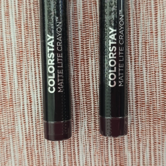 REVLON BRAND WOMENS COLORSTAY MATTE LITE LIP CRAYON BUNDLE OF 2 - Picture 2 of 9